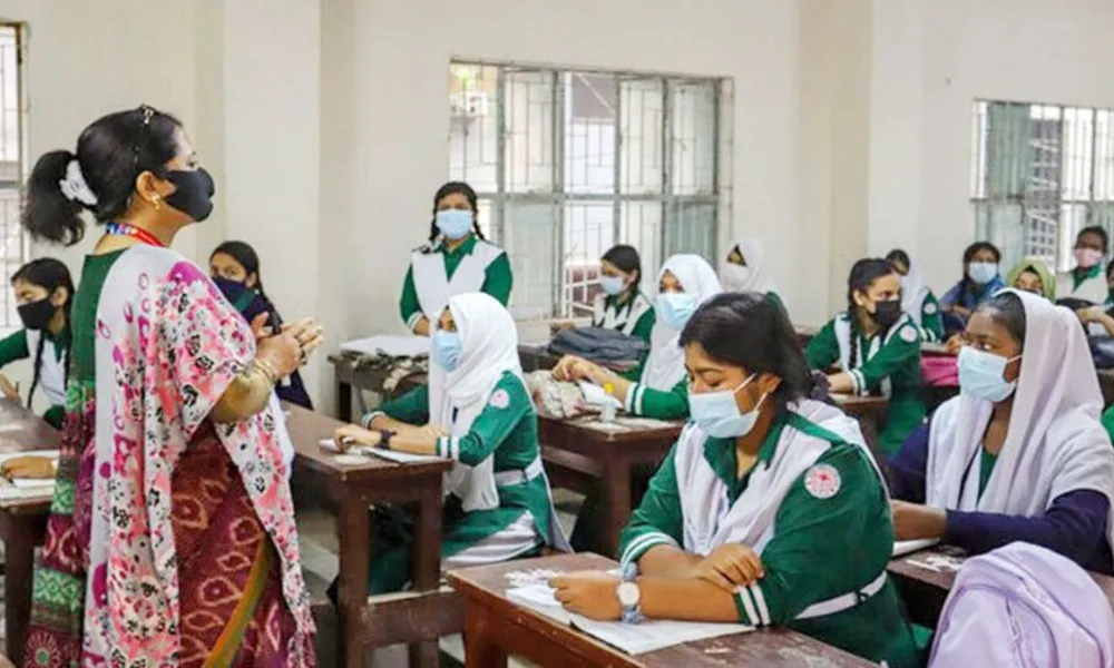 স্কুল-কলেজে শনিবারও ক্লাস, চলবে যত দিন