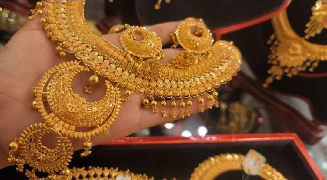 খাঁটি সোনা কিনতে যাচ্ছেন জেনে নিন পরীক্ষার সহজ কৌশল