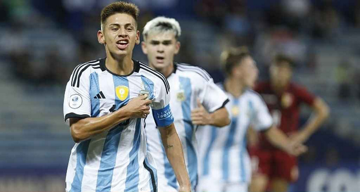 “আর্জেন্টিনার তরুণ ফুটবলারদের ঝড়! বিশ্বকাপের জন্য চমকপ্রদ দল ঘোষণা