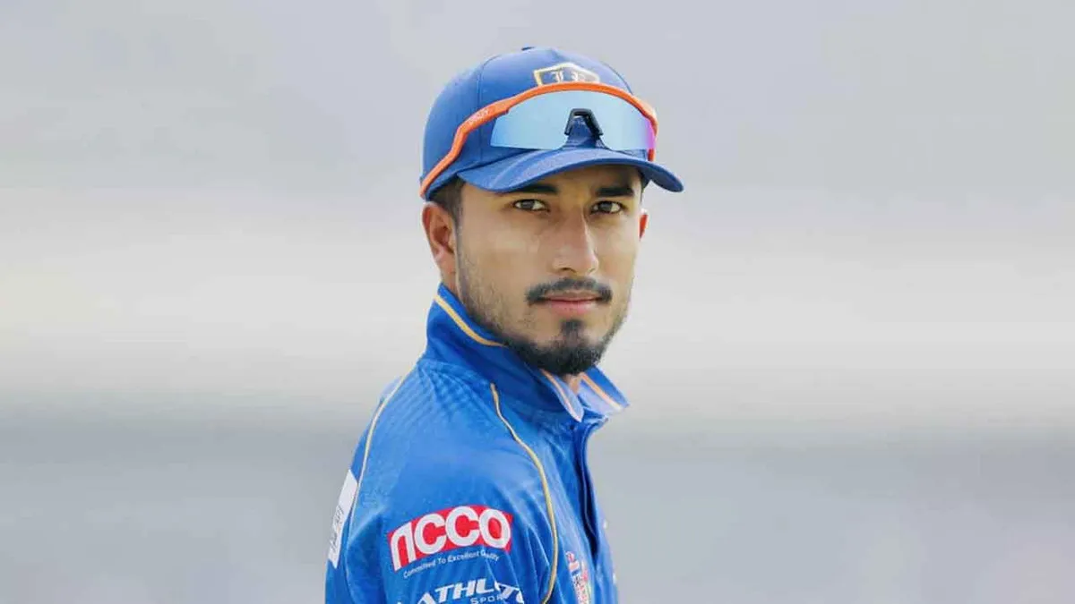 অফ স্পিনে ঝড় তুলে ইতিহাস গড়লেন আফিফ