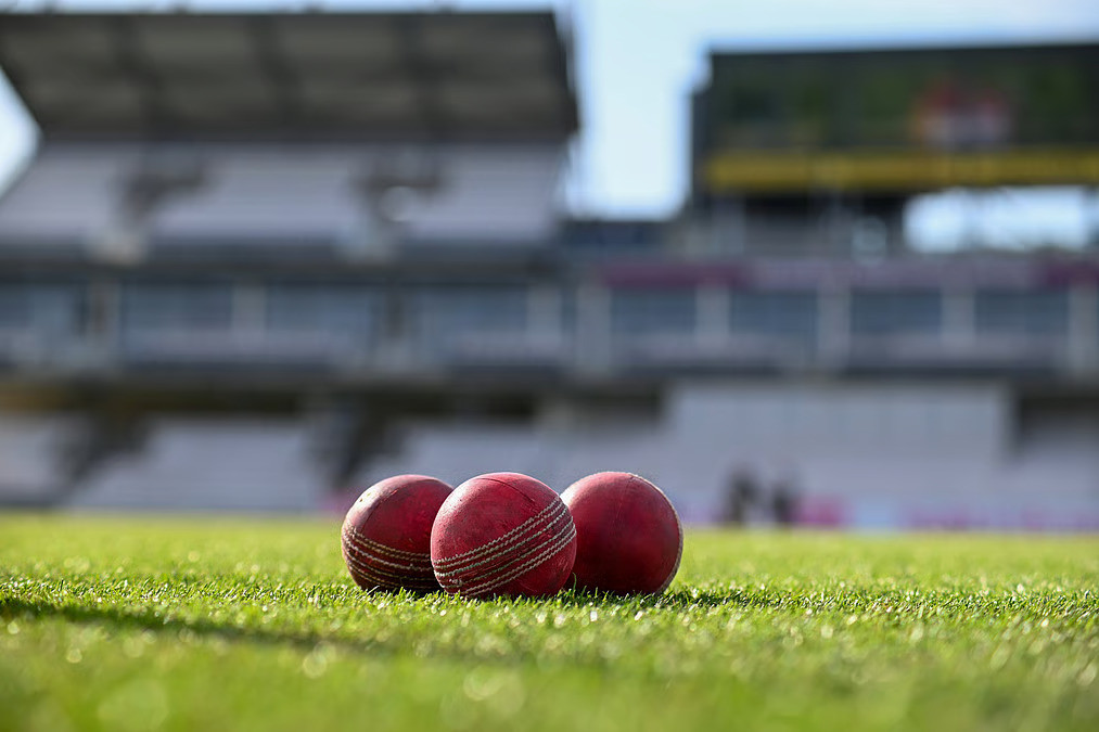 বিশ্ব রেকর্ড : ক্রিকেট ইতিহাসে এই প্রথম এক ইনিংসে দুই হ্যাটট্রিক