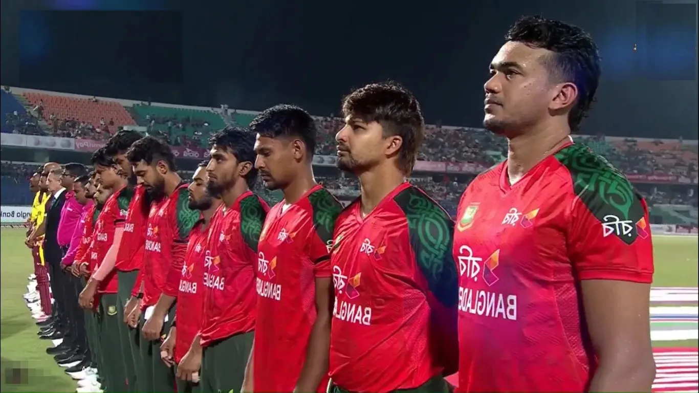 বাংলাদেশ ক্রিকেটে শোকের ছায়া: এক মিনিট নীরবতা পালন করলেন লিটনরা