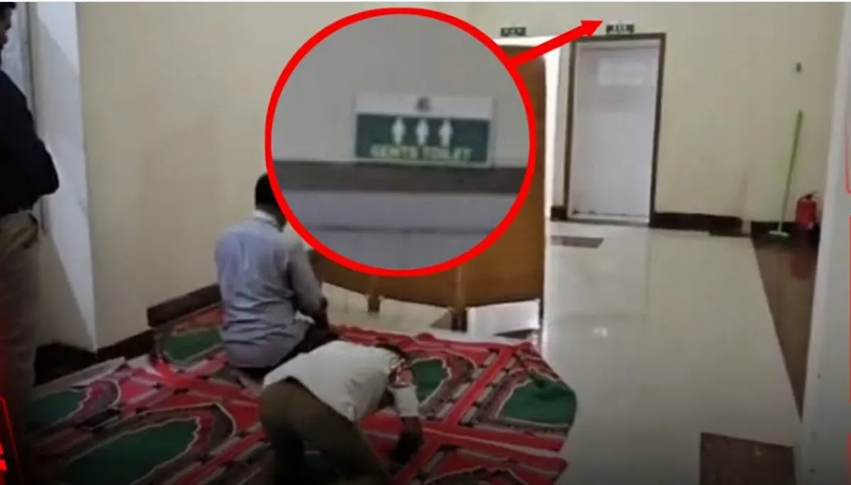 টয়লেটের সামনে নামাজের জায়গা, বিসিবির টাকা আছে রুচি নাই
