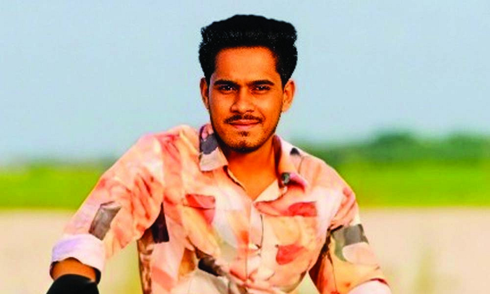 ‘মৃত্যুর জন্য কেউ দায়ী নয়’—চিরকুটে আরওযা লিখে রেখে যুবকের আত্মহ`ত্যা