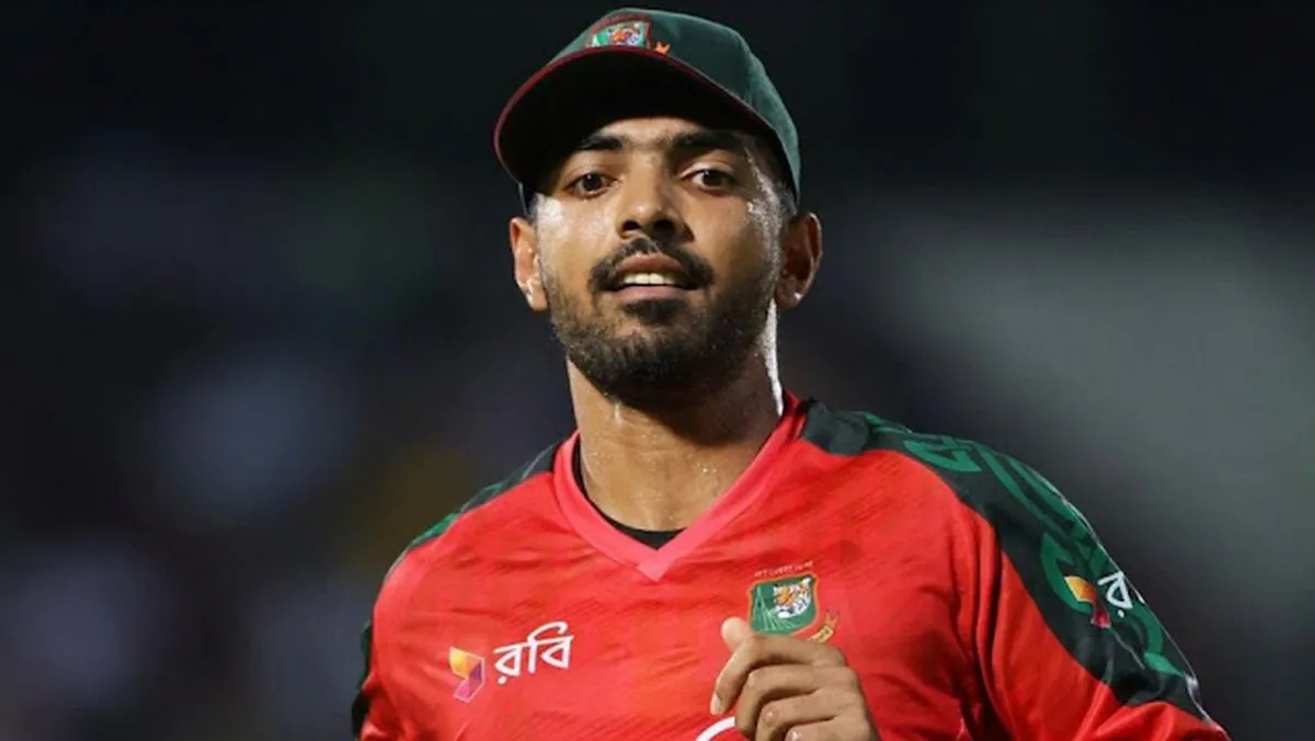 বড় দুঃসংবাদে মাথায় আকাশ ভেঙে পড়লো সাইফের, ক্যারিয়ার নিয়ে শঙ্কা