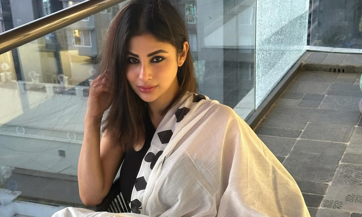 গুরুতর অভিযোগ মৌনী রায়ের