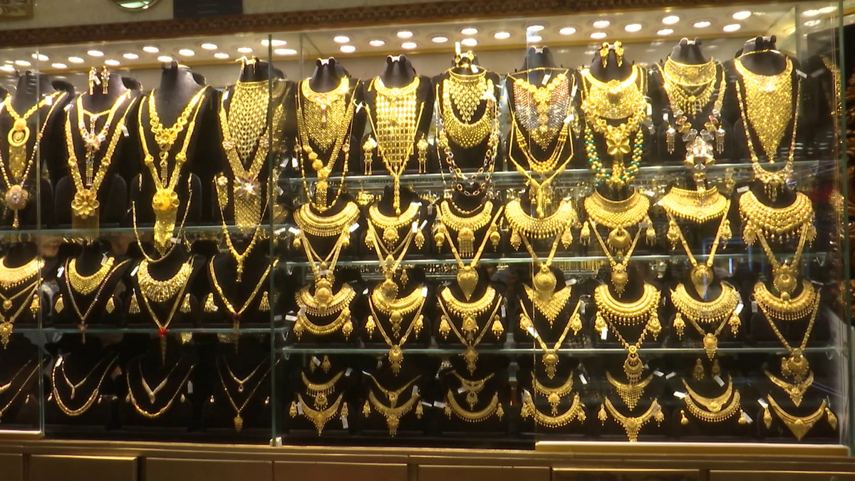 এলো-মেলো হয়ে যাচ্ছে স্বর্ণের দাম : স্বর্ণের দাম ইতিহাসের সর্বোচ্চ