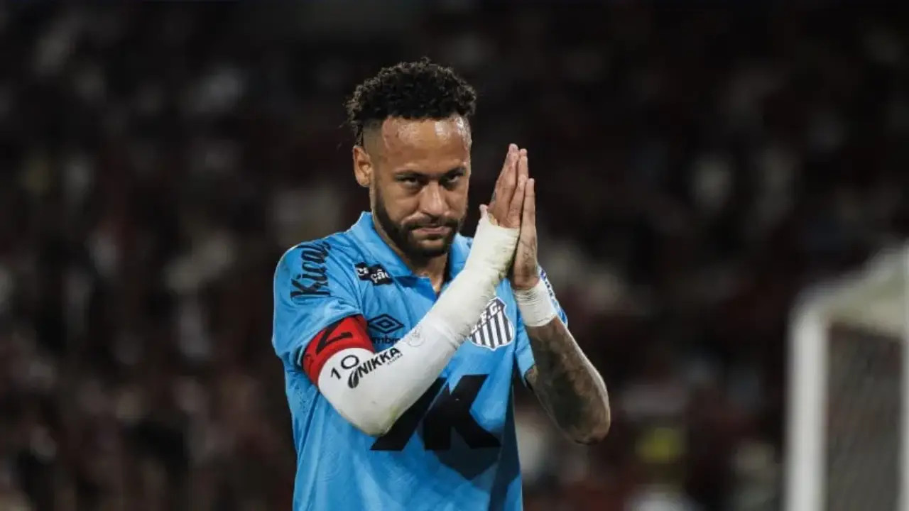 অবশেষে ক্ষমা চাইলেন নেইমার