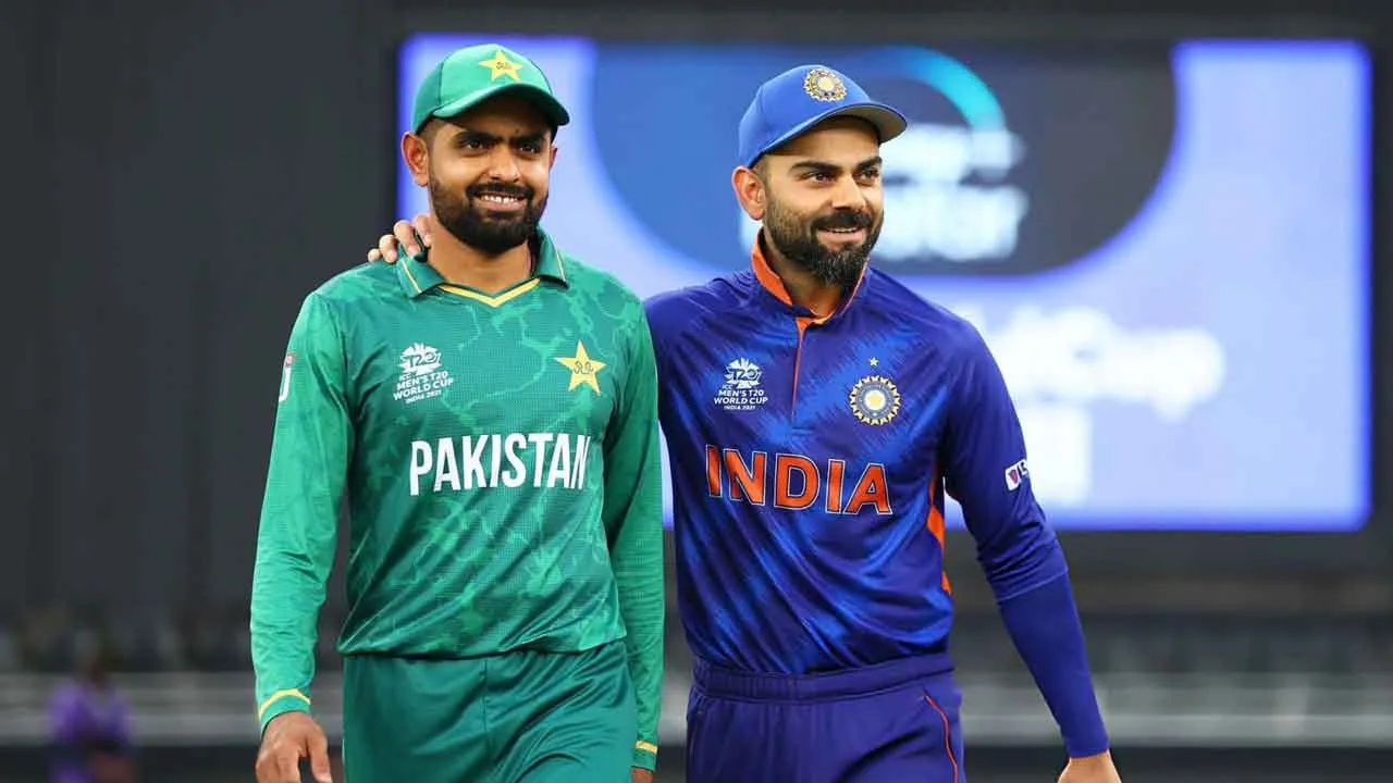 “অবিশ্বাস্য! কোহলি ও বাবরকে মিলিয়ে দিল ‘৮৩’