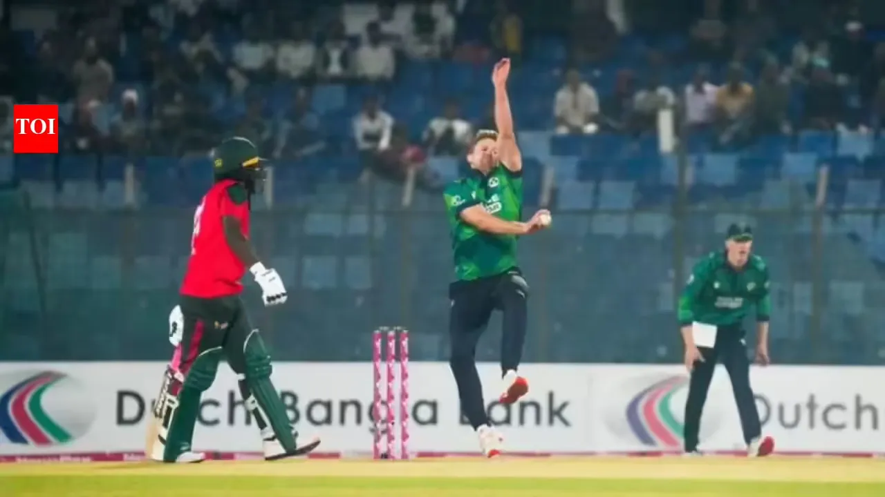 ১৭ ওভার শেষ, জয়ের জন্য প্রয়োজন আরও যত রান, দেখেনিন স্কোর