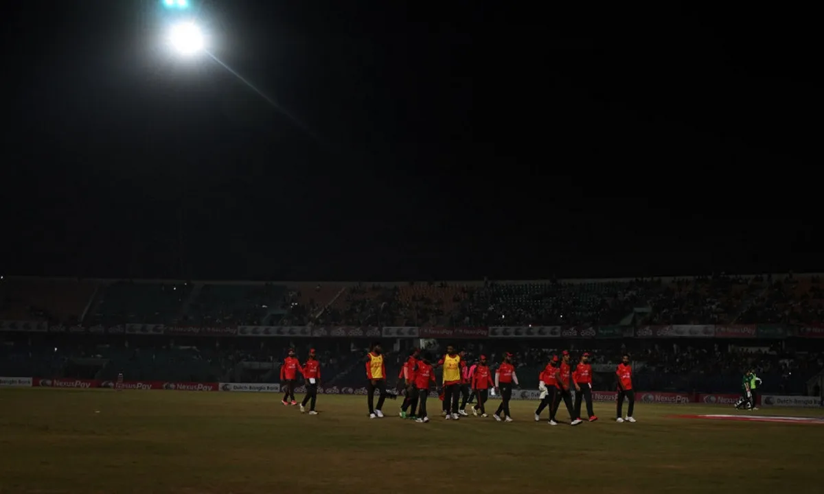 বাংলাদেশ ক্রিকেটে সবচেয়ে বড় লজ্জা : বন্ধ হয়ে গেলো বাংলাদেশ বনাম আয়ারল্যান্ড ম্যাচ