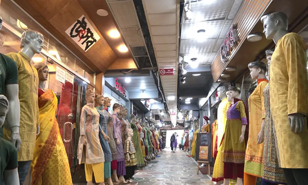 রবিবার ঢাকায় যেসব মার্কেট বন্ধ থাকবে — বের হওয়ার আগে জেনে নিন সম্পূর্ণ তালিকা