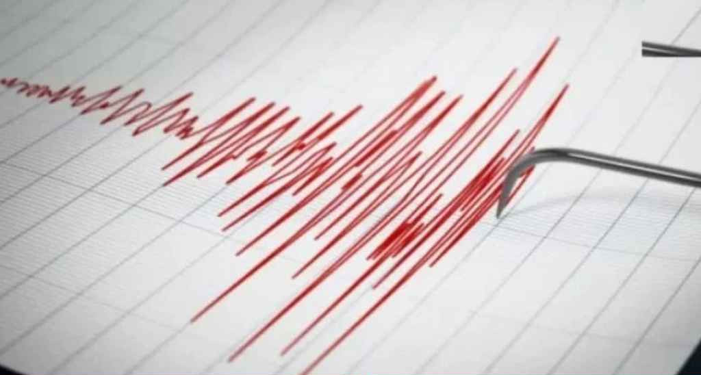 আবারও ভূমিকম্পে কাঁপল বাংলাদেশ