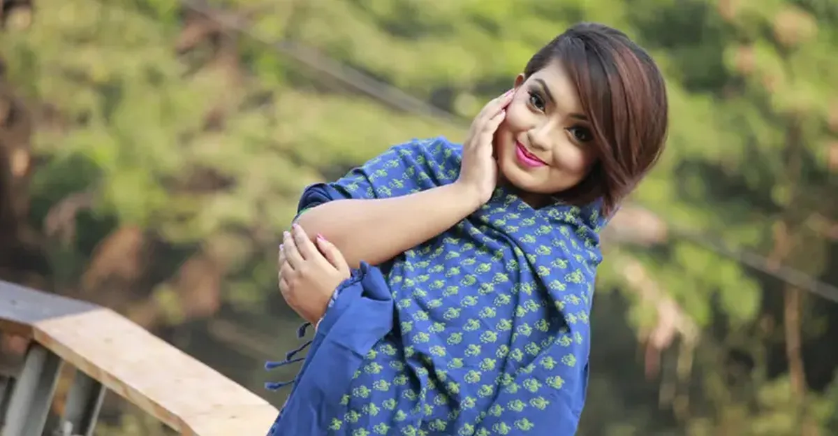 অতিরিক্ত শীতে শরীর গরম রাখার উপায়: ঘরে-বাইরে সতর্কতার সম্পূর্ণ গাইড