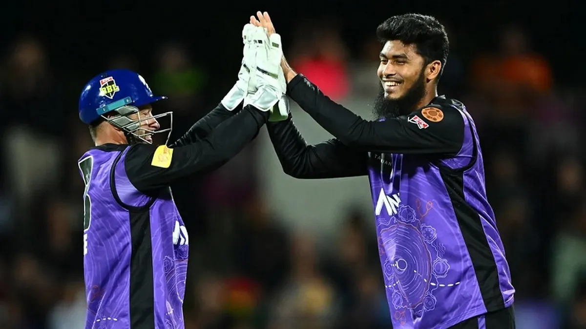 দেশের মান রাখলেন রিশাদ হোসেন : স্পিন জাদুতে পাল্টে দিলেন ম্যাচের ফলাফল