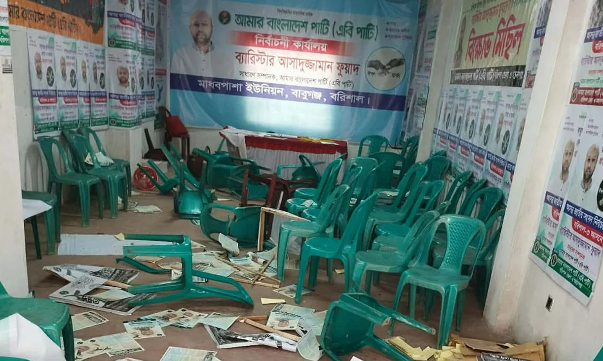ভোটের আগ মুহূর্তে বিভিন্ন আসনে প্রার্থীদের অভিযোগে উত্তপ্ত নির্বাচনী পরিবেশ