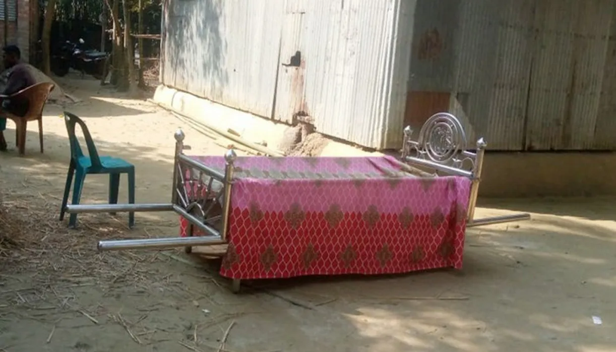 সম্পত্তি,র ভাগাভাগি জেরে বাবার লাশ দাফনে বাধা; ৩০ ঘণ্টা পর যা হলো