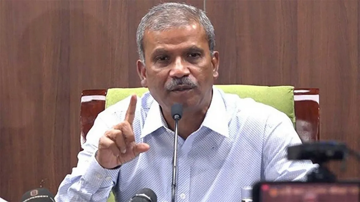 বাসাটার জন্য অনেক মায়া লাগছে: আসিফ নজরুল