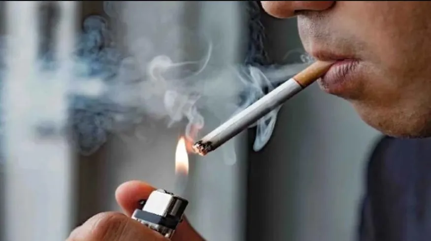 ইফতারের পর সিগারেট, নিরবে বাড়াচ্ছে স্ট্রোকের ঝুঁকি