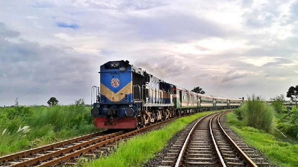 ঈদযাত্রার ট্রেনের টিকিট কবে পাওয়া যাবে? সম্পূর্ণ সময়সূচি এক নজরে