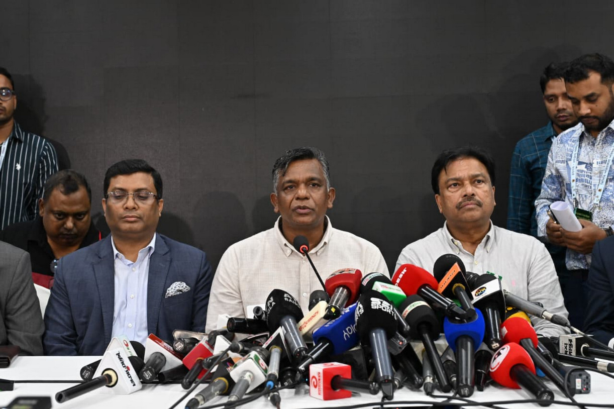 বিসিবি সভাপতি কি পদ ছাড়বেন? গুঞ্জনে মুখ খুললেন ফারুক আহমেদ