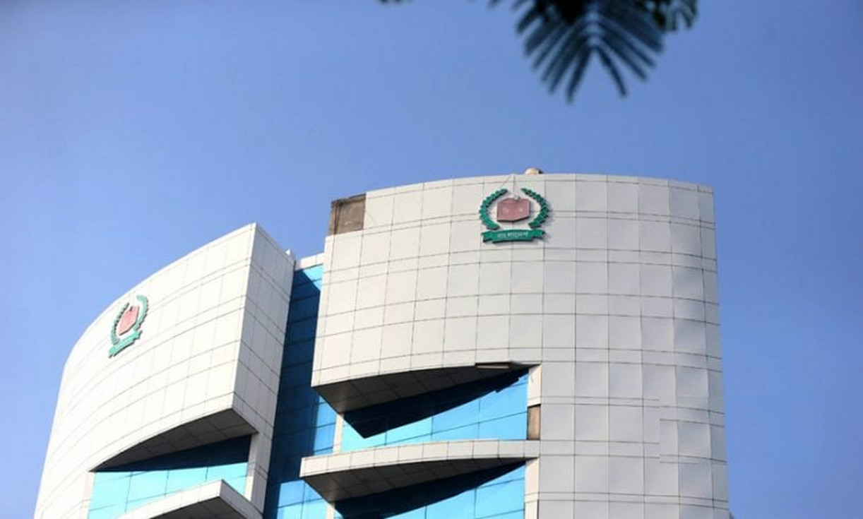 পোস্টাল ভোটে বড় ব্যবধানে এগিয়ে জামায়াত, দুই আসনে বদলে যায় ফলাফল