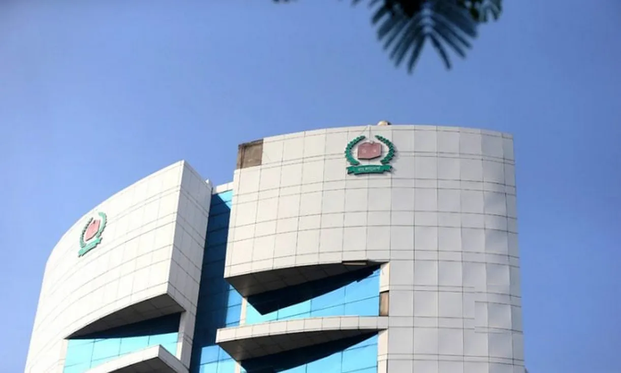পোস্টাল ভোটে বড় ব্যবধানে এগিয়ে জামায়াত, দুই আসনে বদলে যায় ফলাফল