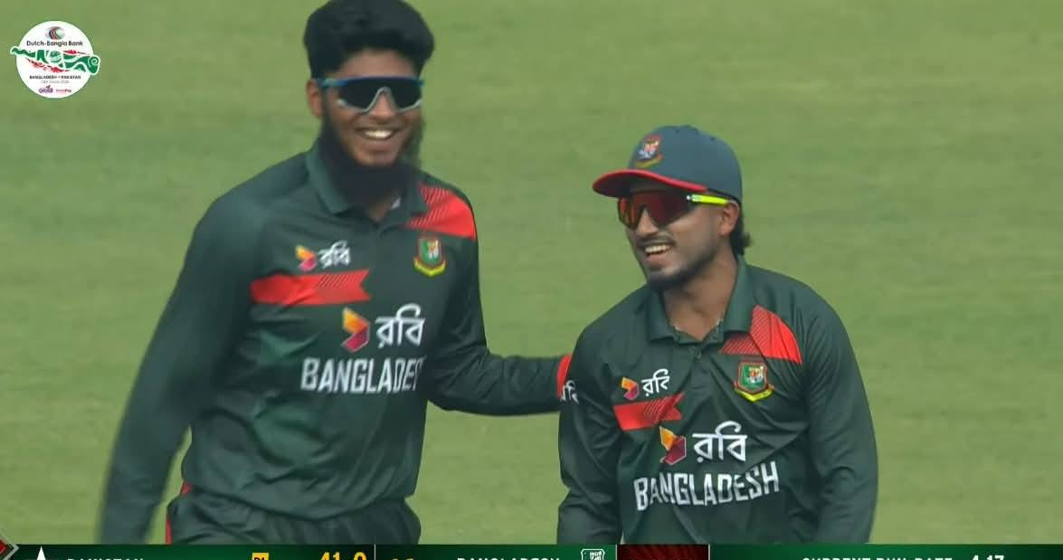 নাহিদ রানার ক্যারিয়ারসেরা বোলিংয়ে অল্প রানে গুটিয়ে গেল পাকিস্তান