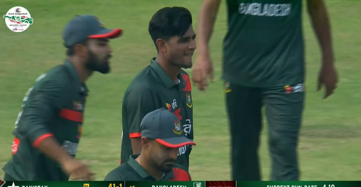 নাহিদ রানার আগুনে বোলিং পাকিস্তানের ৯ উইকেট শেষ