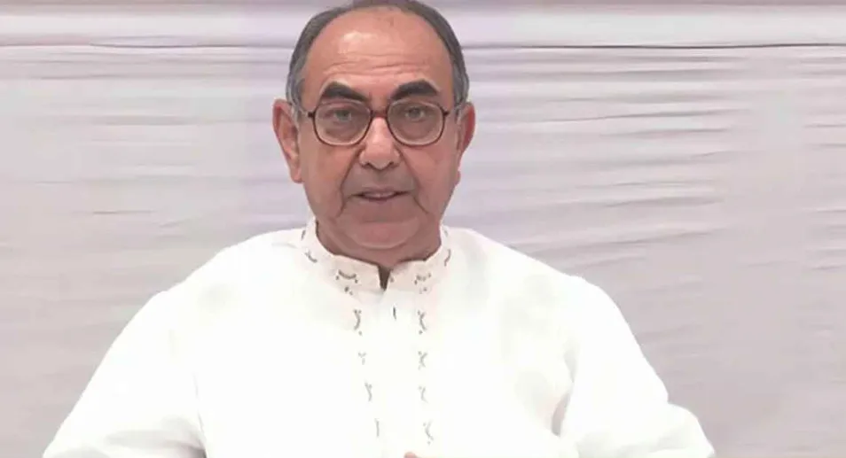 এয়ার অ্যাম্বুলেন্সে করে উন্নত চিকিৎসার জন্য সিঙ্গাপুরে নেওয়া হচ্ছে মির্জা আব্বাসকে