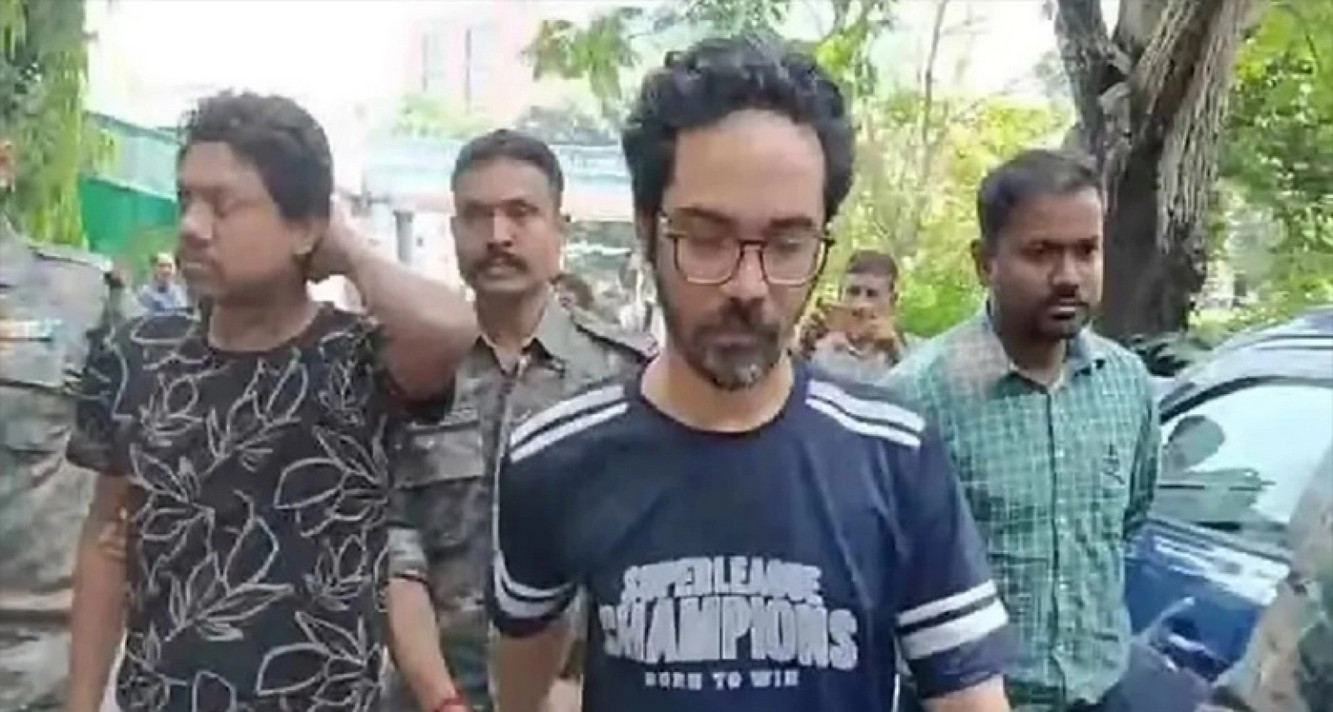 হাদি হ`ত্যা মামলায় নতুন মোড়: প্রধান দুই আসামিকে নিয়ে যে নির্দেশ দিলো আদালত