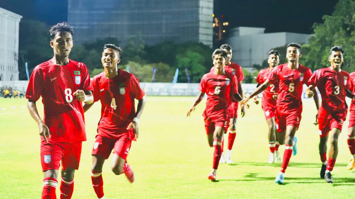 বাংলাদেশ বনাম পাকিস্তান ফুটবল: আজকের হাইভোল্টেজ লড়াই লাইভ দেখবেন যেভাবে
