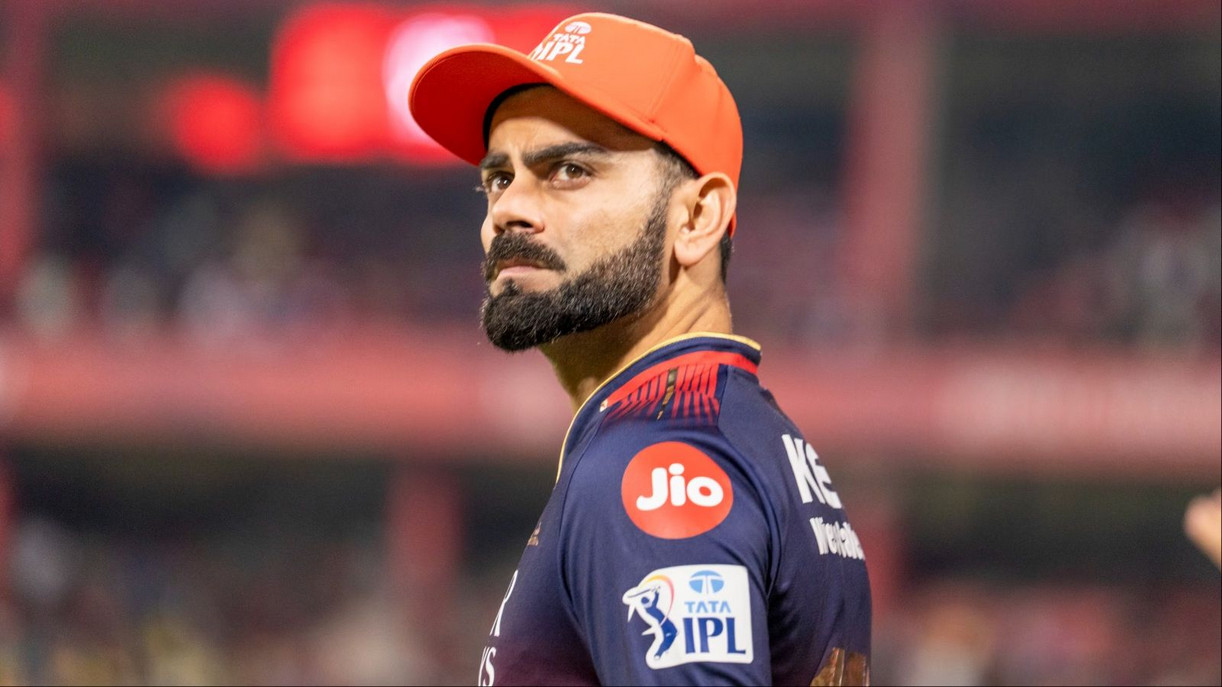 ‘৫ বিদেশি খেলাচ্ছে বেঙ্গালুরু’ বিতর্কে মুখ খুললেন বিরাট কোহলি