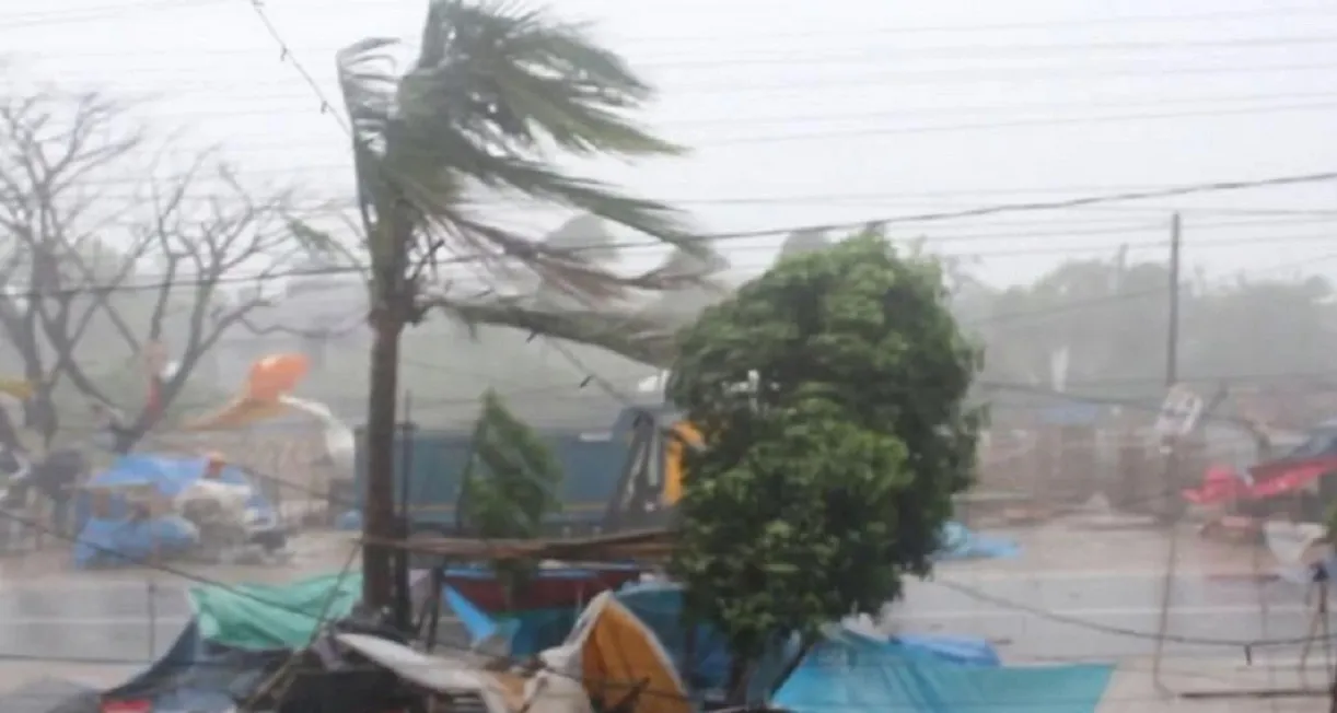 দুপুরের আগেই তাণ্ডব! চার জেলায় কালবৈশাখীর সতর্কতা
