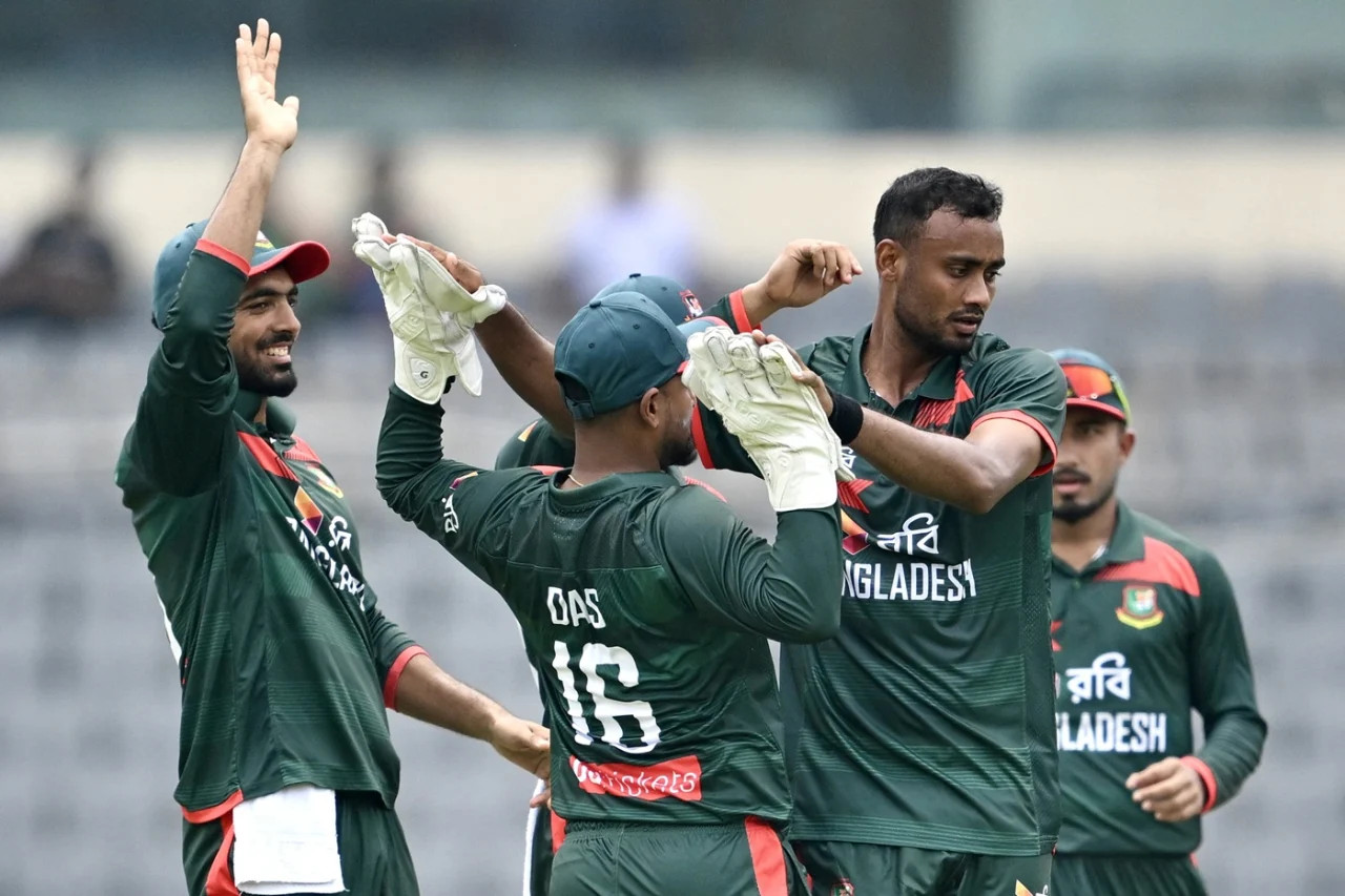 বাংলাদেশকে বিশাল রানের টার্গেট দিলো নিউজিল্যান্ড