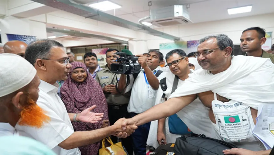 হজযাত্রীদের বড় সুখবর,প্রথম ফ্লাইট উদ্বোধন করলেন প্রধানমন্ত্রী