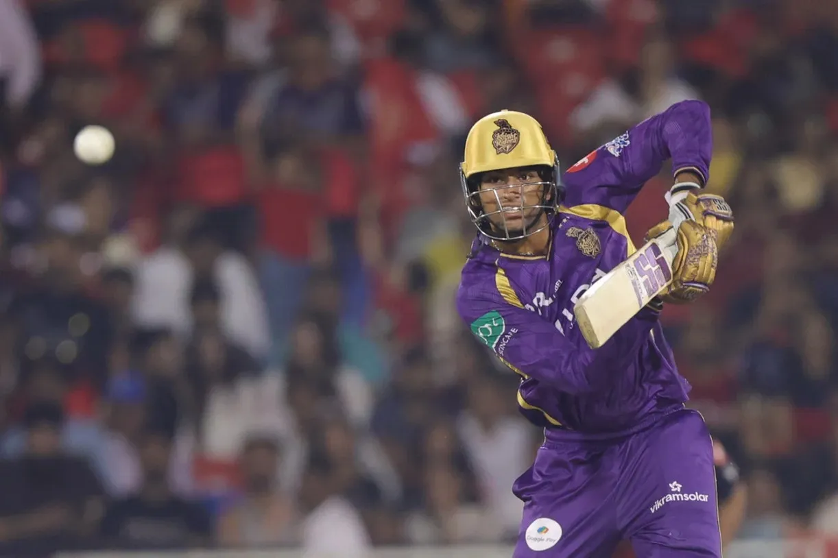 RCB vs KKR Live Update: রাহানে ফিরলেও দাপট দেখাচ্ছে কেকেআর