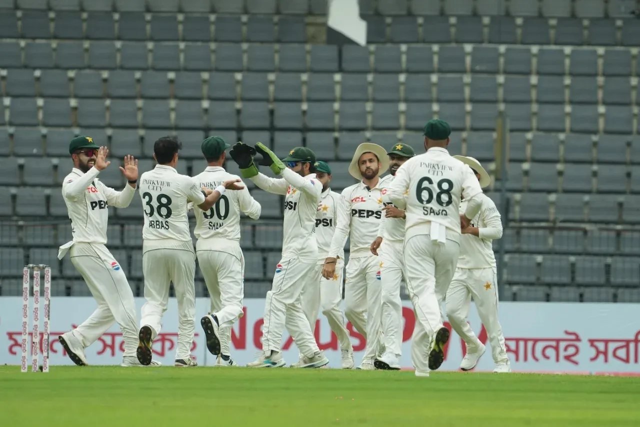 সিলেট টেস্টে লাঞ্চ পর্যন্ত বাংলাদেশের ৩ উইকেট হারালো, শান্ত-মুশফিকে ভরসা