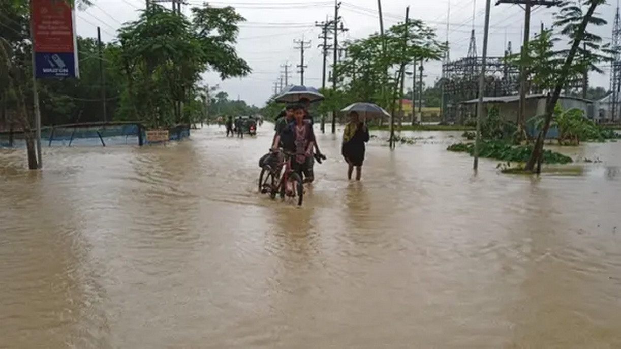 চরম দু:সংবাদ : দেশের ৫ জেলায় বন্যার সতর্কতা