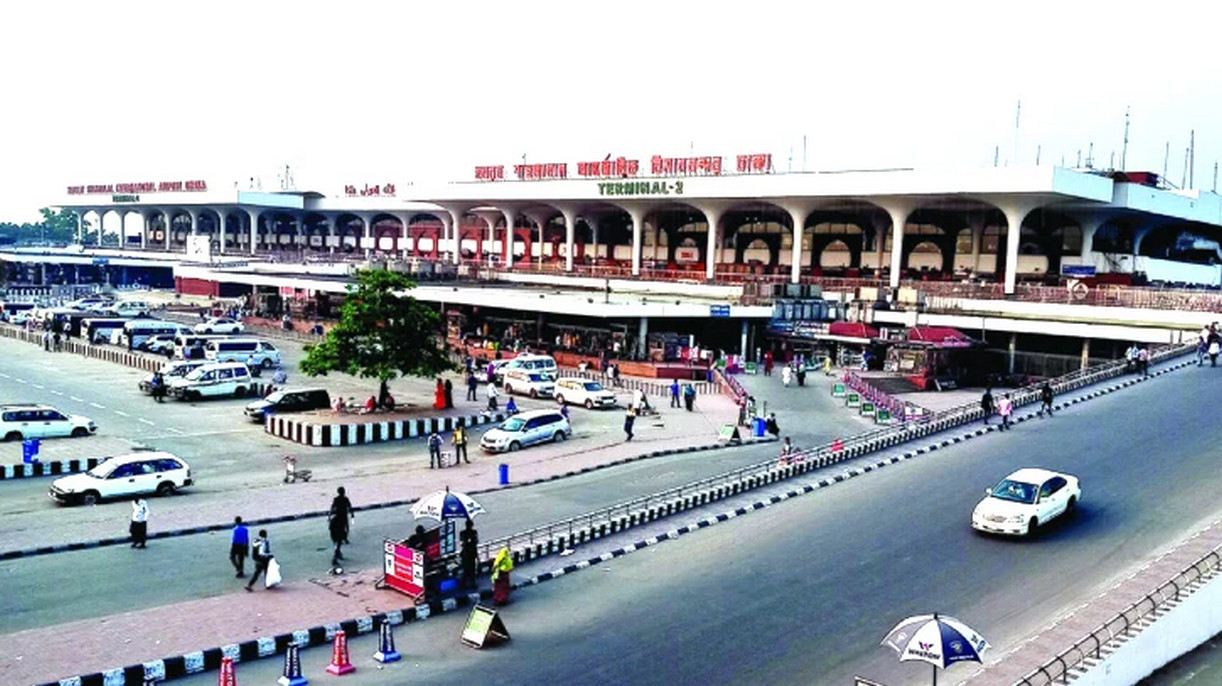 শাহজালাল বিমানবন্দর এলাকায় সাঁড়াশি অভিযান, আটক ৮২
