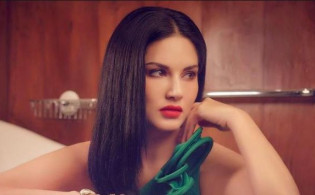 নতুন রূপে সবাইকে ছাপিয়ে গেল সানি লিওন,দেখুন ছবিসহ