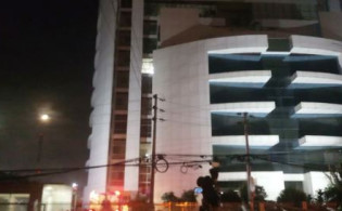রাজধানীতে নির্বাচন কমিশন ভবনে আগুন