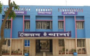 স্ত্রীর নির্যাতন সইতে না পেরে থানায় প্রবাসী স্বামী