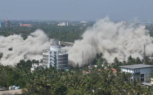 বিস্ফোরকে গুঁড়িয়ে দেয়া হলো দুই ভবন