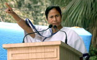 আপনার টাকার চেয়ে ‘আজানের ধ্বনি’র জোর বেশি: মোদিকে মমতা