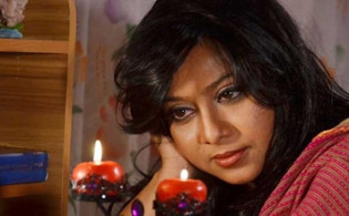 করোনা ভাইরাসে আটকে গেছেন শাবনূর