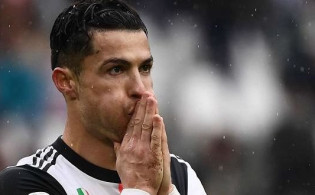 যে কাণ্ড করে বিতর্কের মুখে রোনালদো