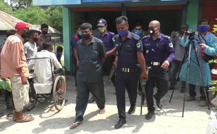 মাপে চাল কম দেয়ায় নড়াইলে আ’লীগ নেতার কারাদণ্ড