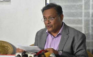 ত্রাণের জন্য লোক ভাড়া করে বিক্ষোভ করানো হচ্ছে : তথ্যমন্ত্রী