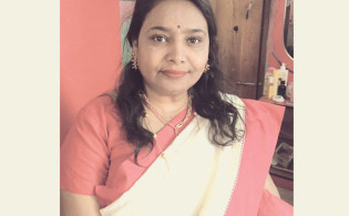 আমি কি না খেয়ে মারা যাবো,করোনা আক্রান্ত নার্সের আবেগঘণ বার্তা